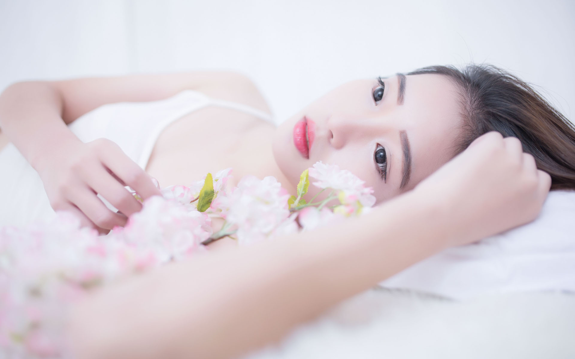 待在室内就不会中暑吗？丨中新真探